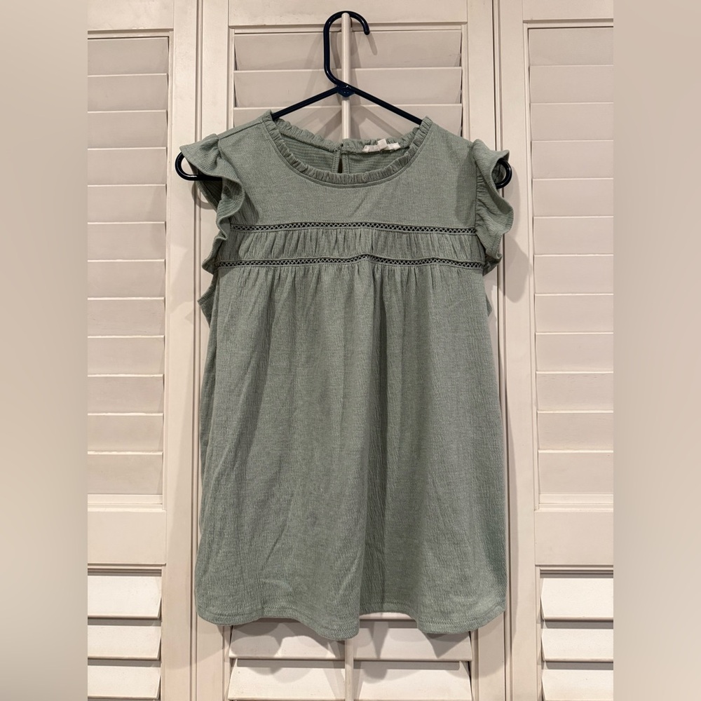 Maurice’s Sage Green Top Women’s Size Medium